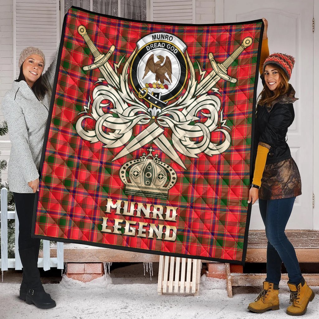 Munro Modern Tartan Crest Legend Gold Royal Premium Quilt