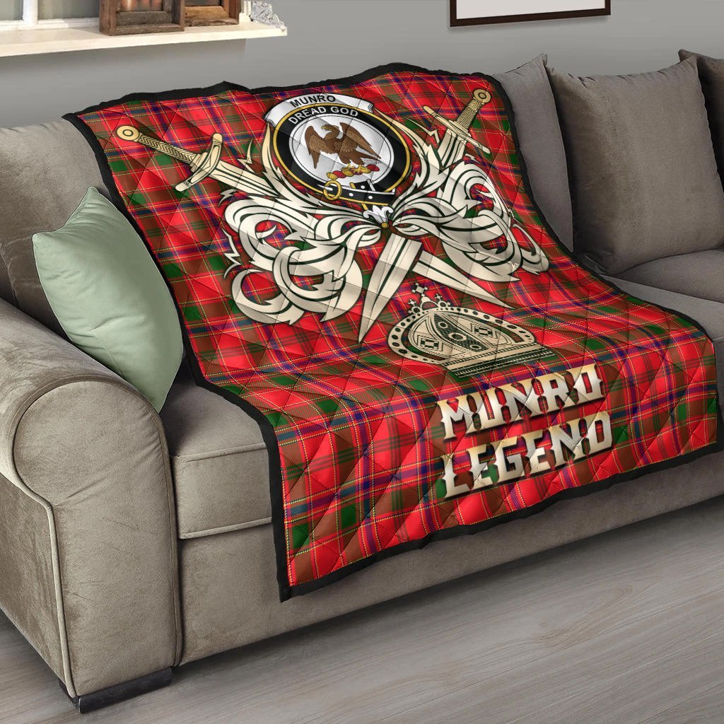 Munro Modern Tartan Crest Legend Gold Royal Premium Quilt