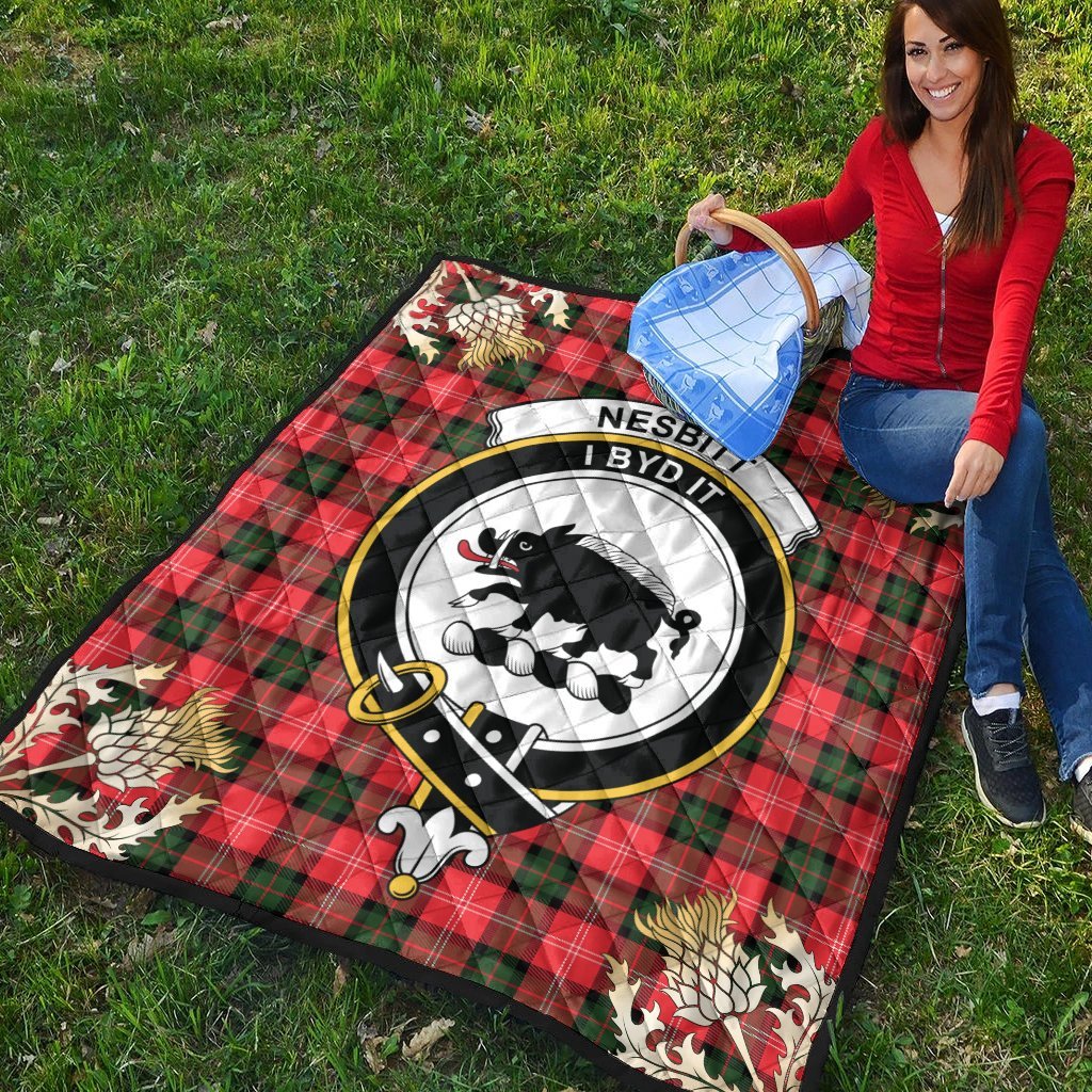 Nesbitt Modern Tartan Crest Premium Quilt - Gold Thistle Style