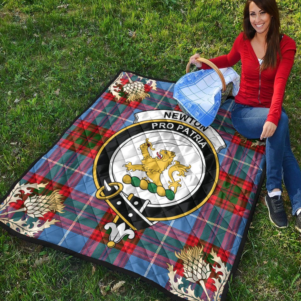 Newton Tartan Crest Premium Quilt - Gold Thistle Style