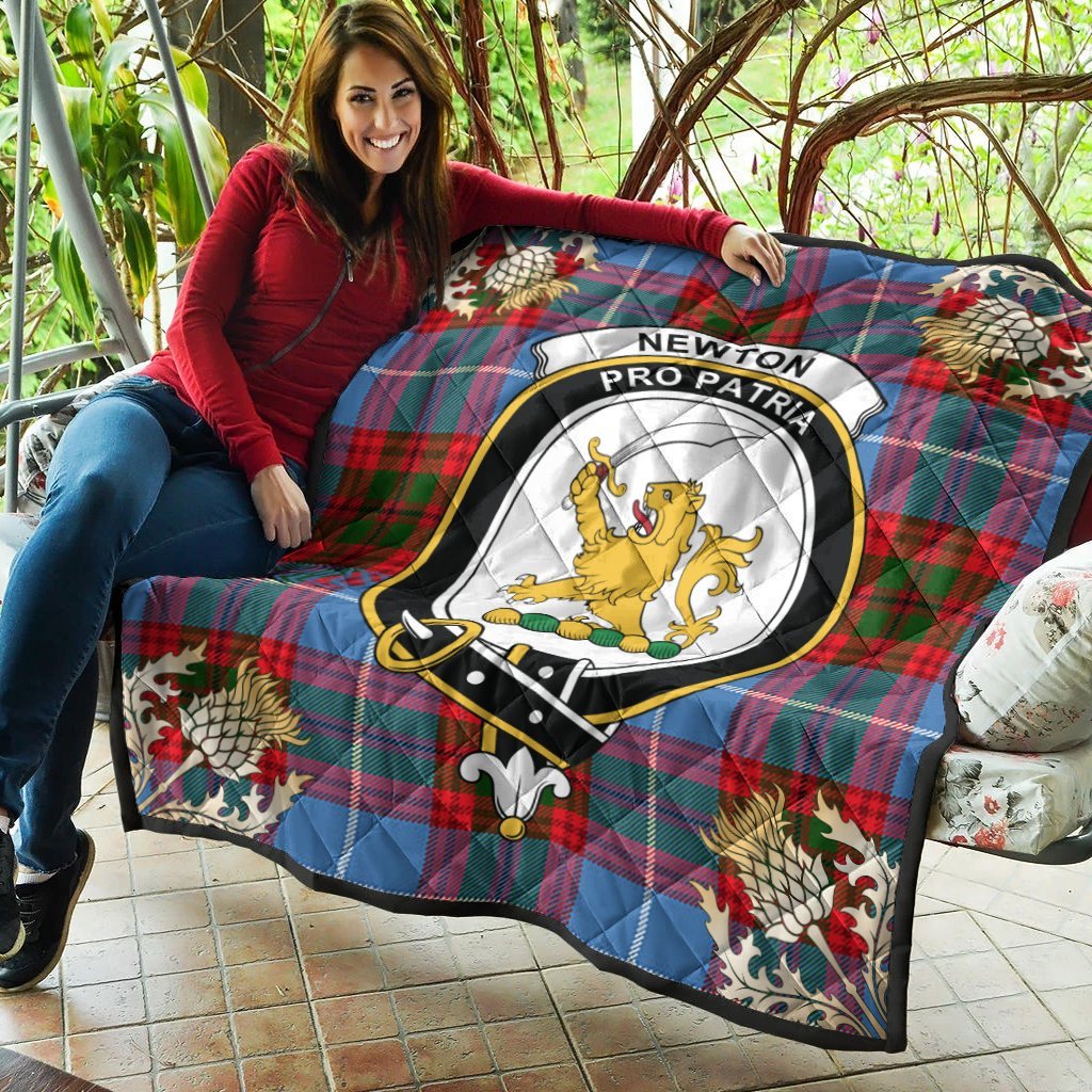 Newton Tartan Crest Premium Quilt - Gold Thistle Style