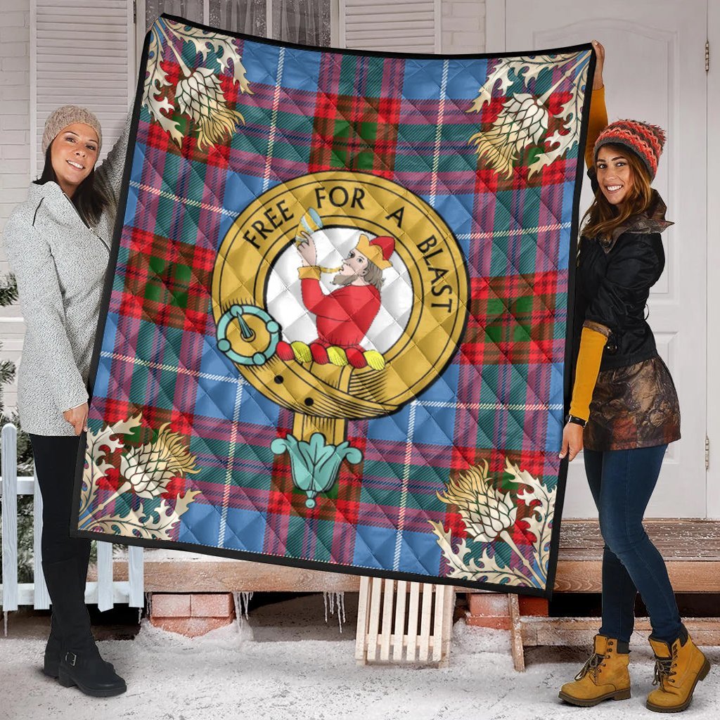 Pennycook Tartan Crest Premium Quilt - Gold Thistle Style