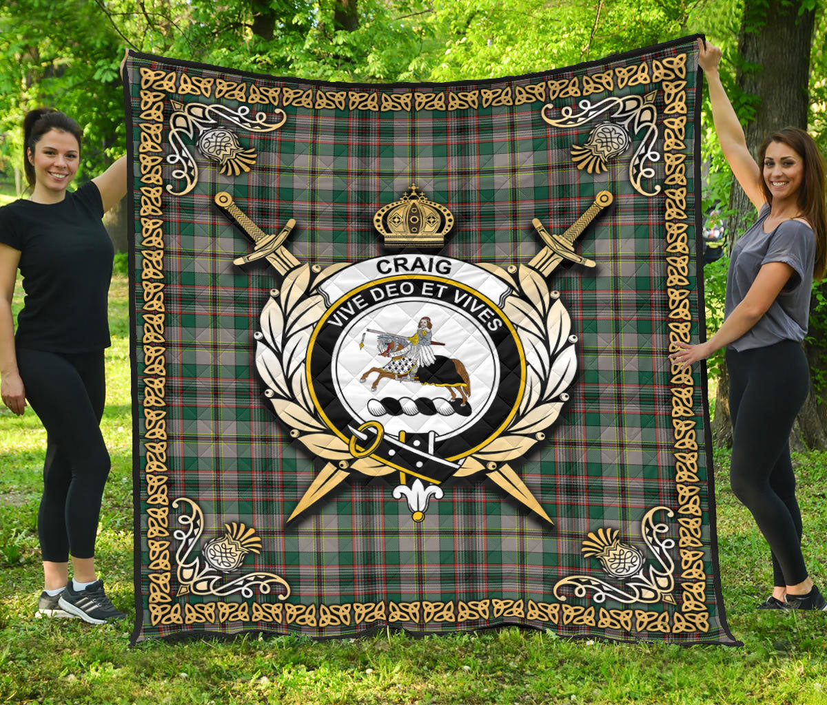 Craig Ancient Tartan Crest Premium Quilt - Celtic Thistle Style