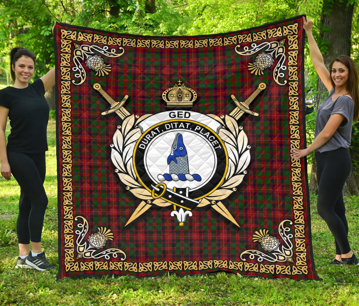 Ged Tartan Crest Premium Quilt - Celtic Thistle Style