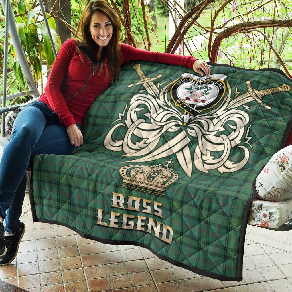 Ross Hunting Ancient Tartan Crest Legend Gold Royal Premium Quilt