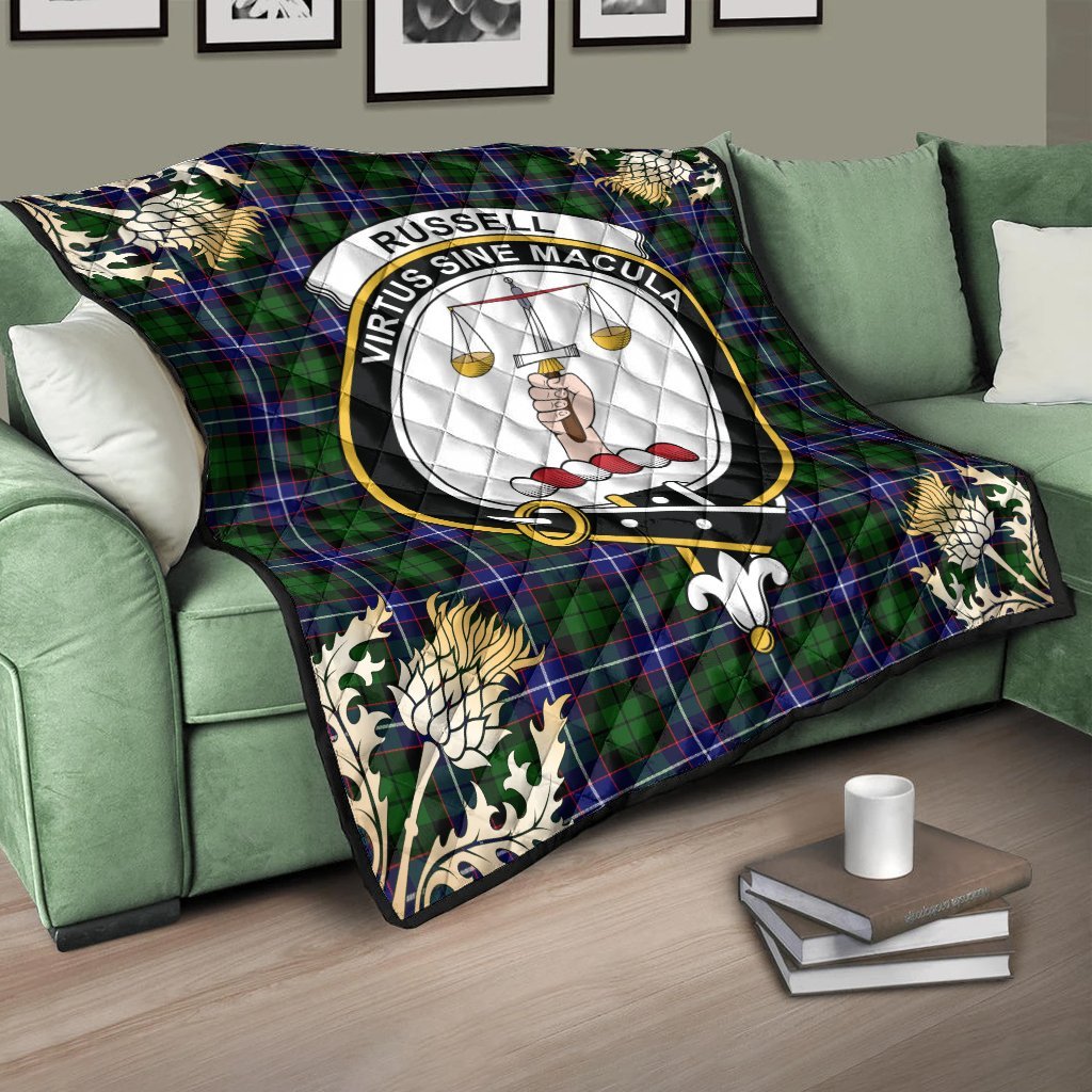 Russell Modern Tartan Crest Premium Quilt - Gold Thistle Style