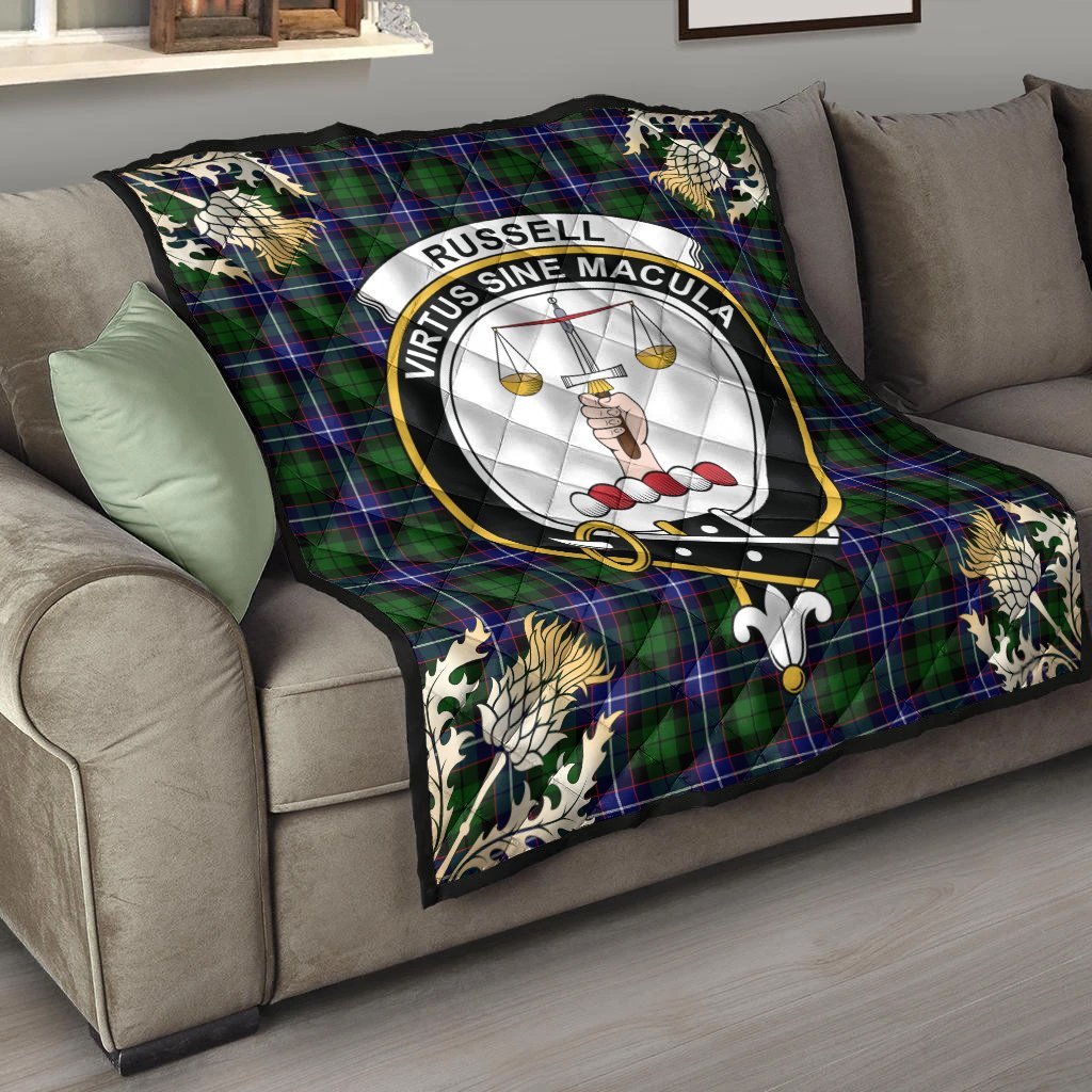 Russell Modern Tartan Crest Premium Quilt - Gold Thistle Style