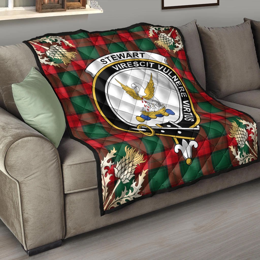 Stewart Atholl Modern Tartan Crest Premium Quilt - Gold Thistle Style