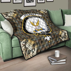 Stewart Hunting Weathered Tartan Crest Premium Quilt - Gold Thistle Style