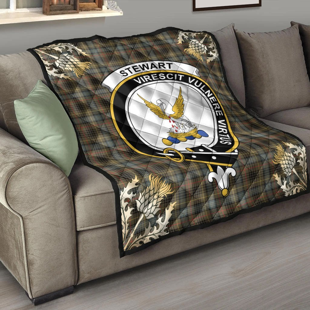 Stewart Hunting Weathered Tartan Crest Premium Quilt - Gold Thistle Style