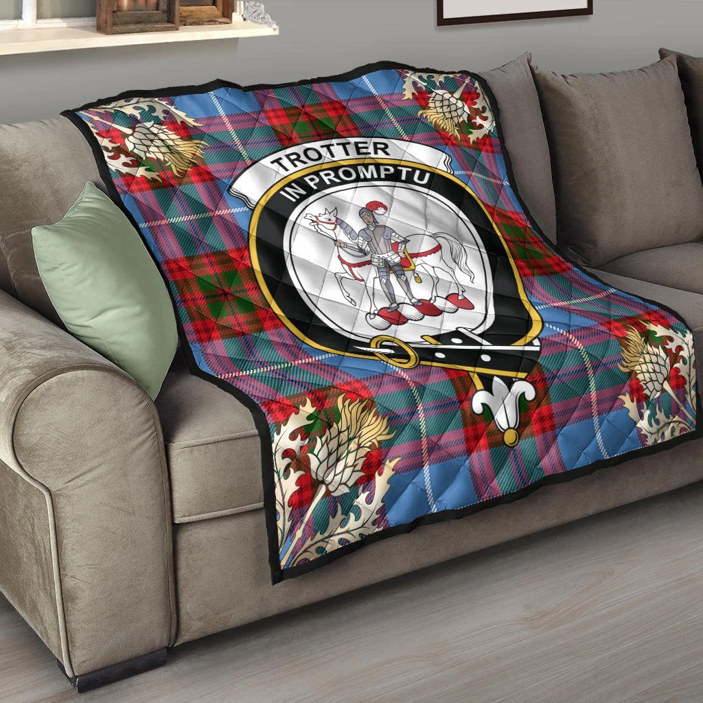 Trotter Tartan Crest Premium Quilt - Gold Thistle Style