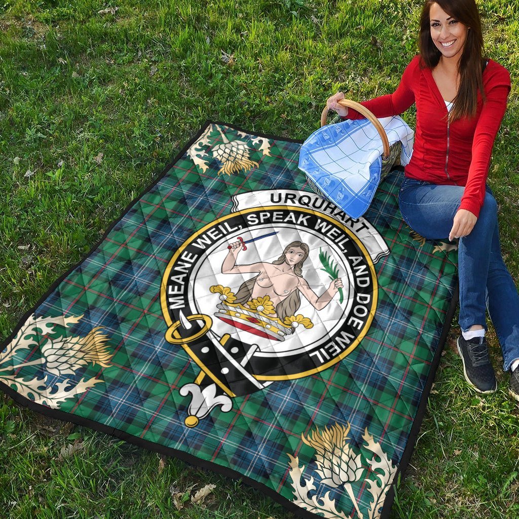 Urquhart Ancient Tartan Crest Premium Quilt - Gold Thistle Style