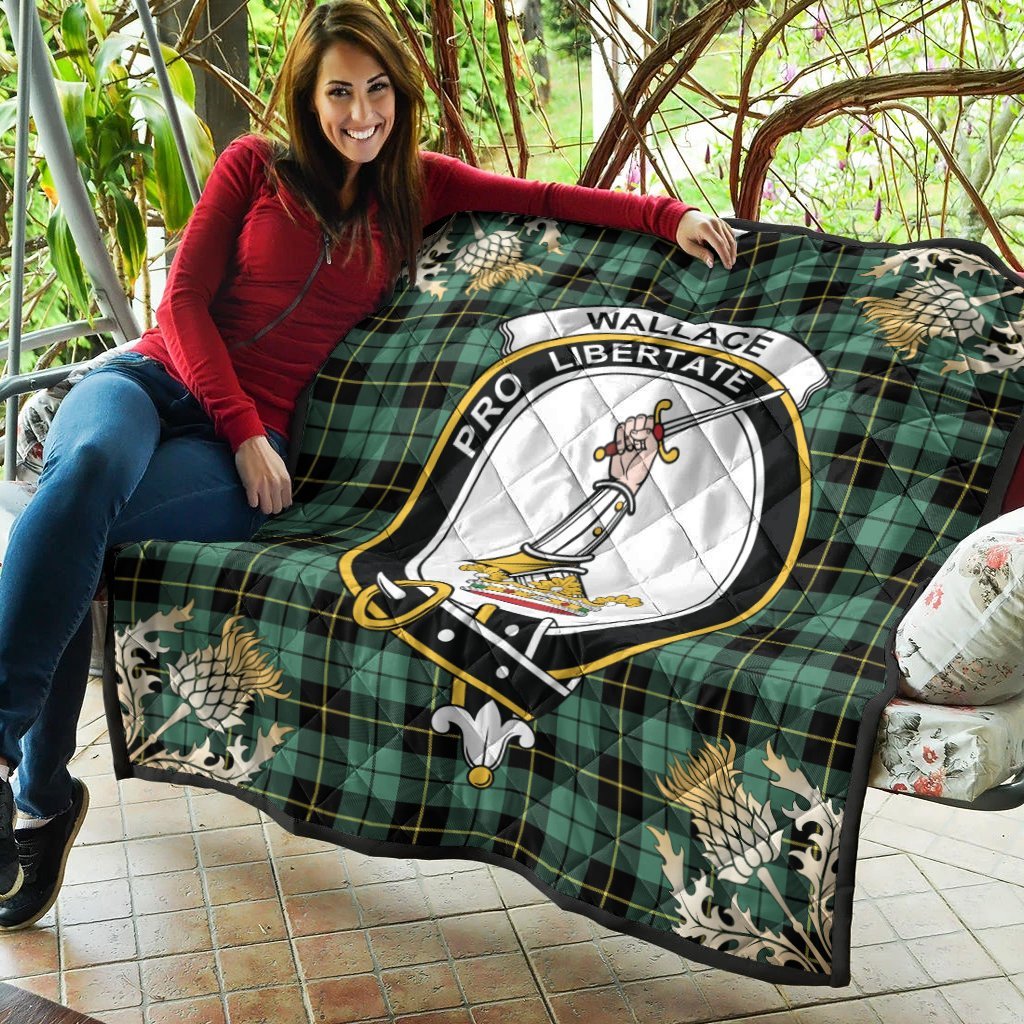Wallace Hunting Ancient Tartan Crest Premium Quilt - Gold Thistle Style