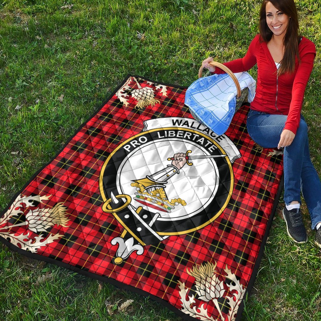 Wallace Hunting Red Tartan Crest Premium Quilt - Gold Thistle Style