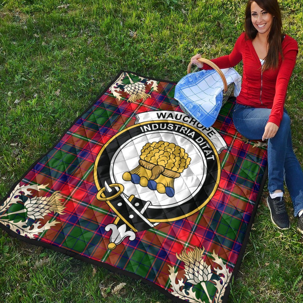 Wauchope Tartan Crest Premium Quilt - Gold Thistle Style