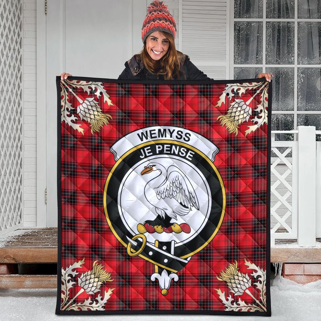 Wemyss Modern Tartan Crest Premium Quilt - Gold Thistle Style