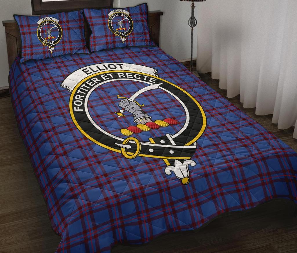 Elliot Modern Tartan Crest Quilt Bed Set