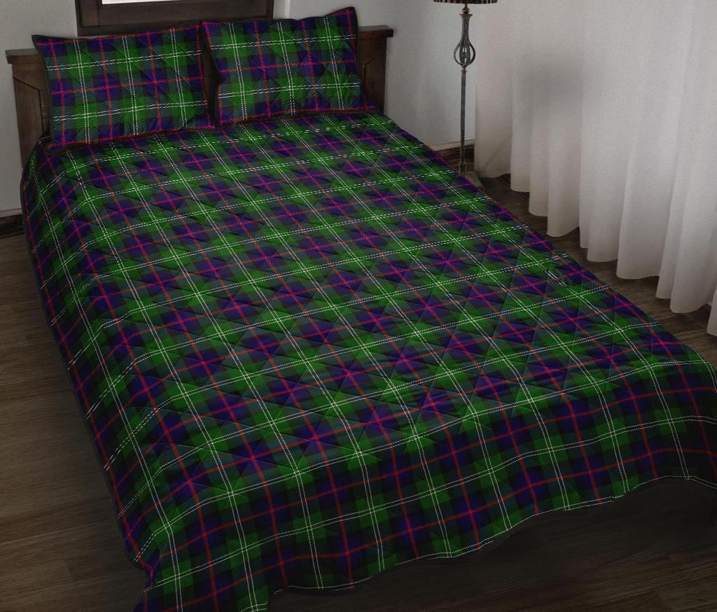 Sutherland Modern Tartan Quilt Bed Set