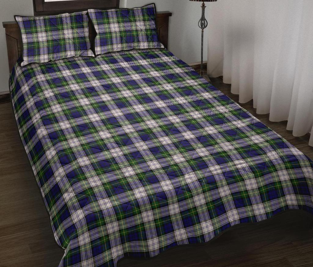 Gordon Dress Modern Tartan Quilt Bed Set