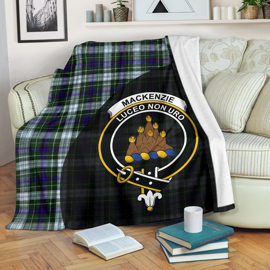 MacKenzie Tartan Crest Blanket Wave Style