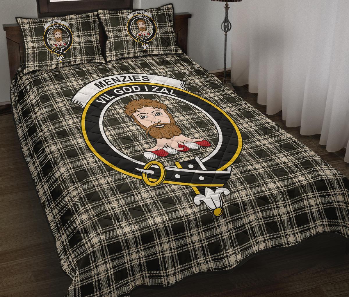 Menzies Black & White Ancient Tartan Crest Quilt Bed Set