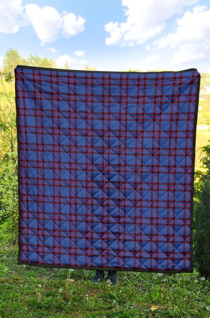 Elliot Modern Tartan Quilt