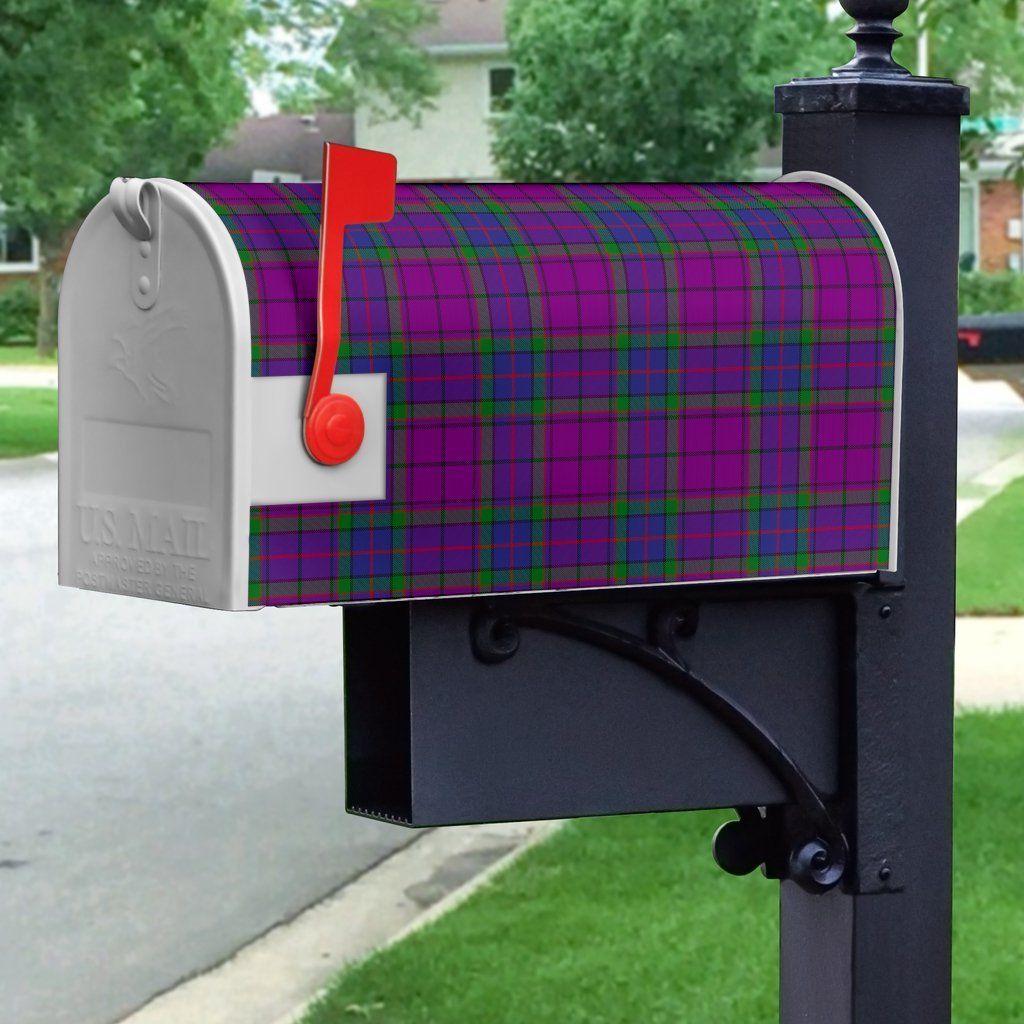 Wardlaw Modern Tartan Crest Mailbox