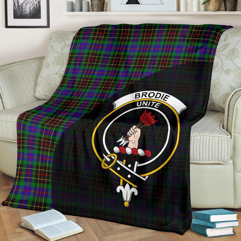 Brodie Hunting Modern Tartan Crest Blanket Wave Style