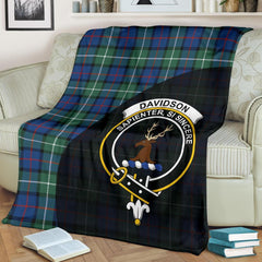 Davidson of Tulloch Tartan Crest Blanket Wave Style