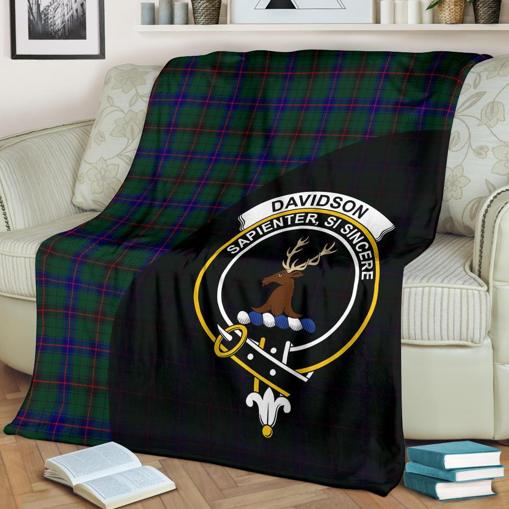 Davidson Modern Tartan Crest Blanket Wave Style