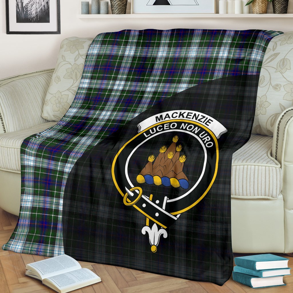 MacKenzie Tartan Crest Blanket Wave Style