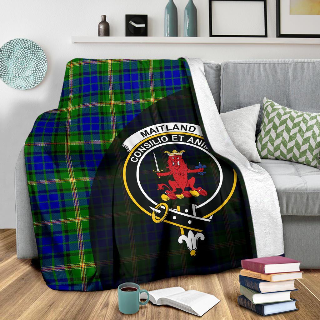 Maitland Tartan Crest Blanket Wave Style