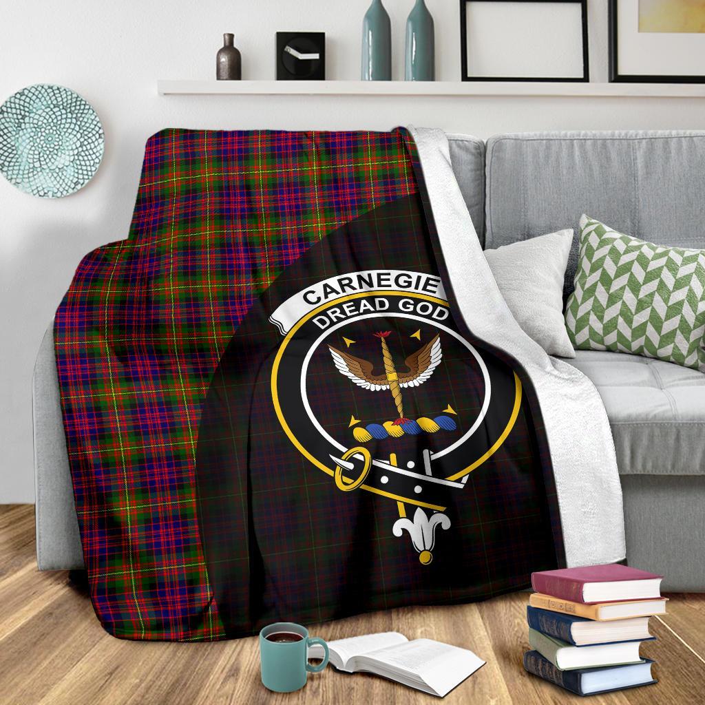 Carnegie Modern Tartan Crest Blanket Wave Style