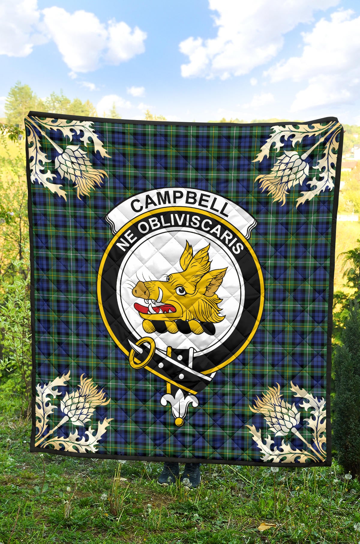 Campbell Argyll Ancient Tartan Crest Premium Quilt - Gold Thistle Style - SP