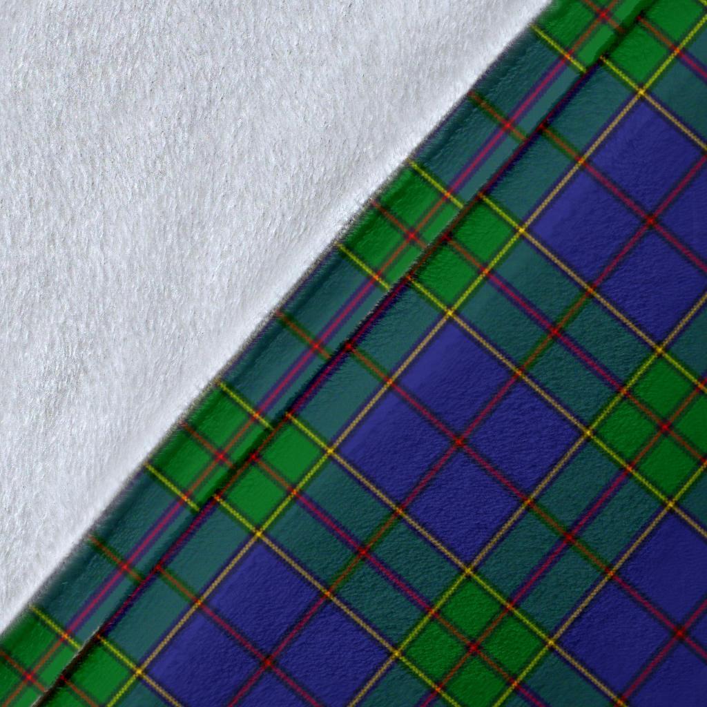 Strachan Tartan Crest Blanket Wave Style