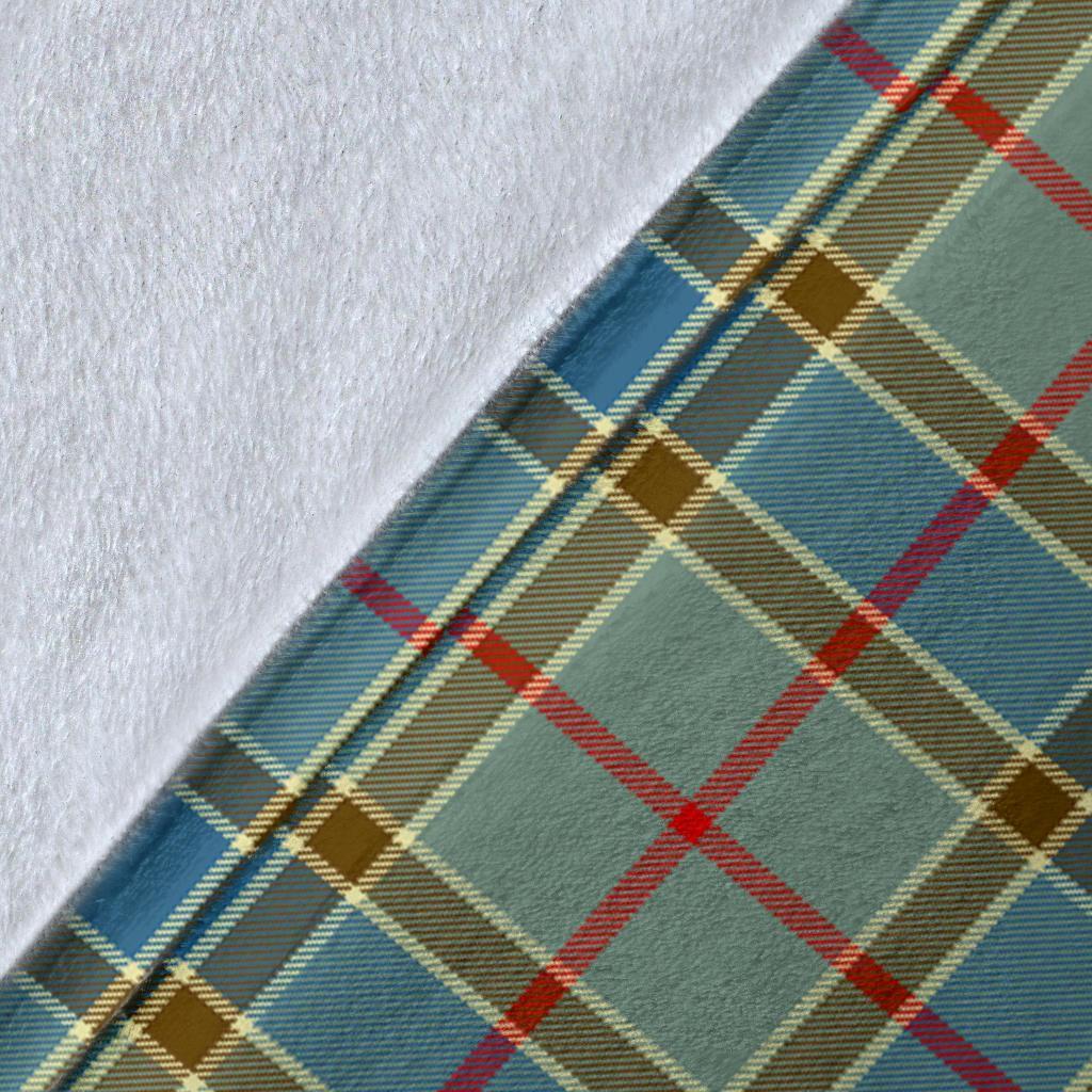 Balfour Blue Tartan Crest Blanket Wave Style