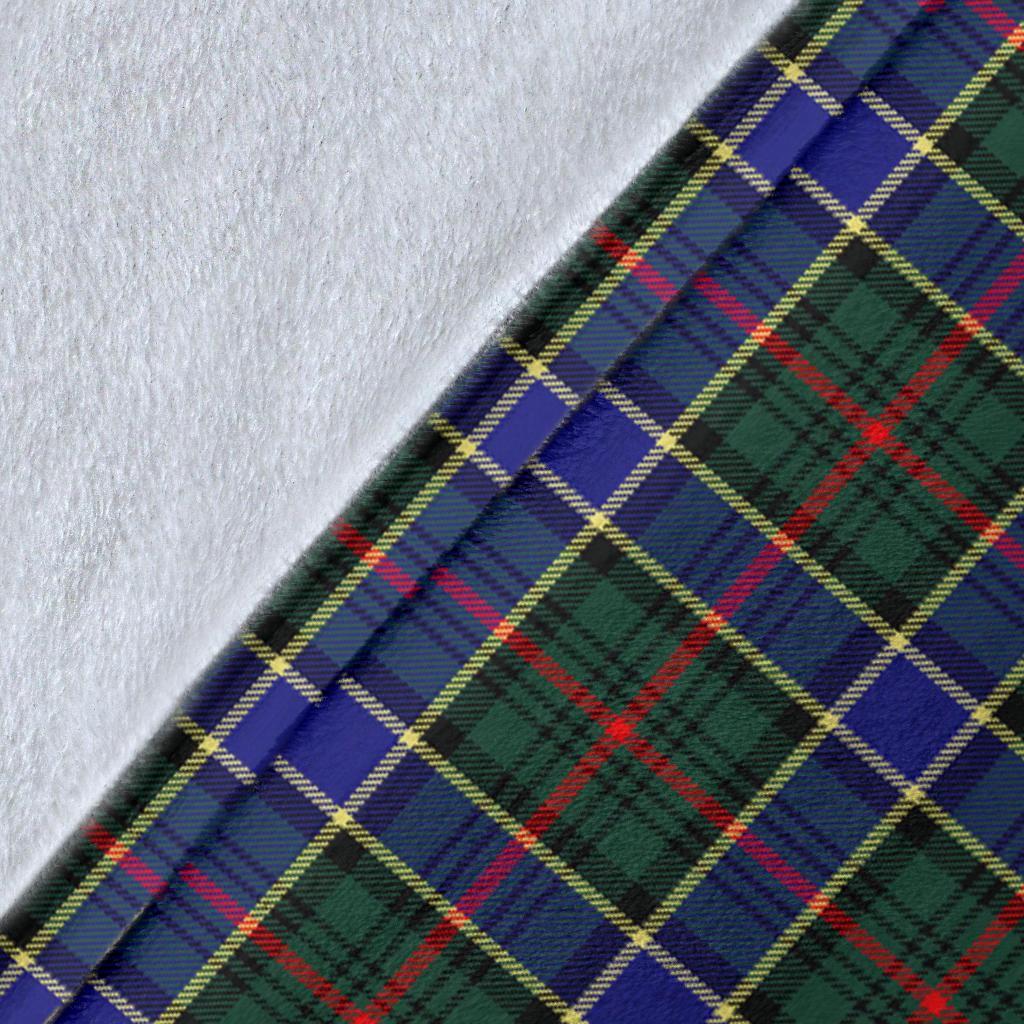 Ogilvie Hunting Modern Tartan Crest Blanket Wave Style