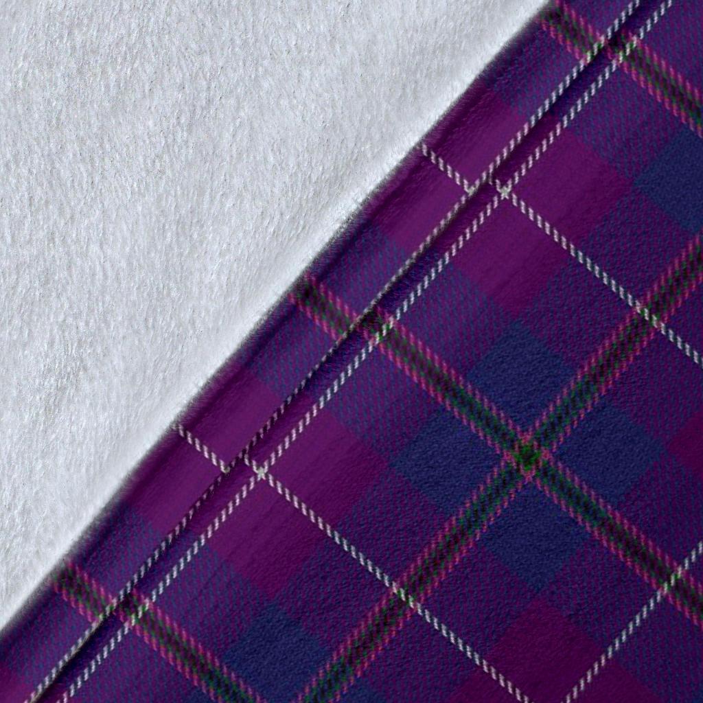 Pride of Glencoe Tartan Crest Blanket Wave Style