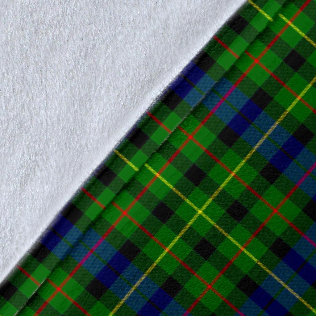 Rollo Modern Tartan Crest Blanket Wave Style