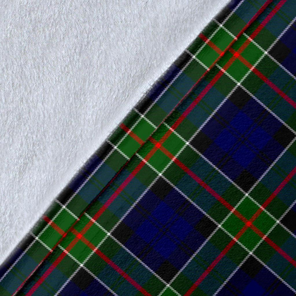 Colquhoun Modern Tartan Crest Blanket Wave Style