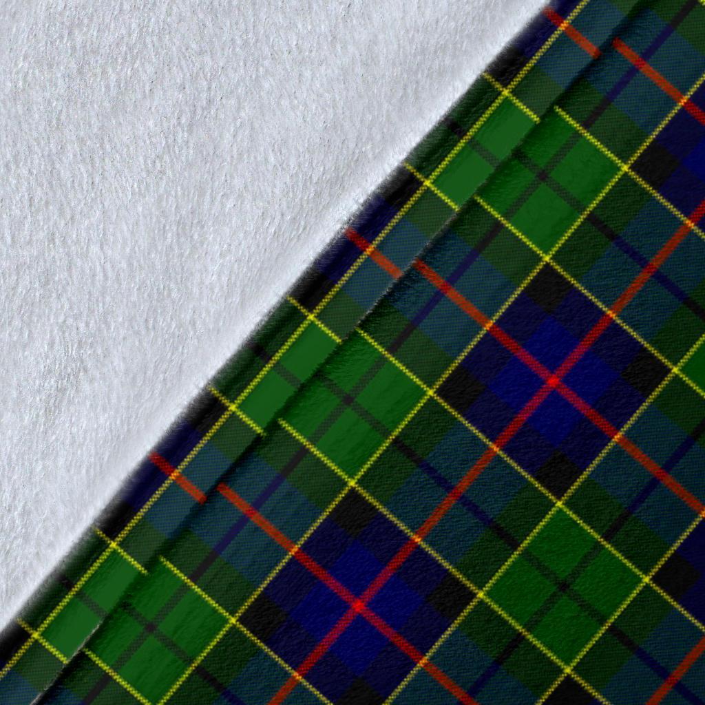 Forsyth Modern Tartan Crest Blanket Wave Style