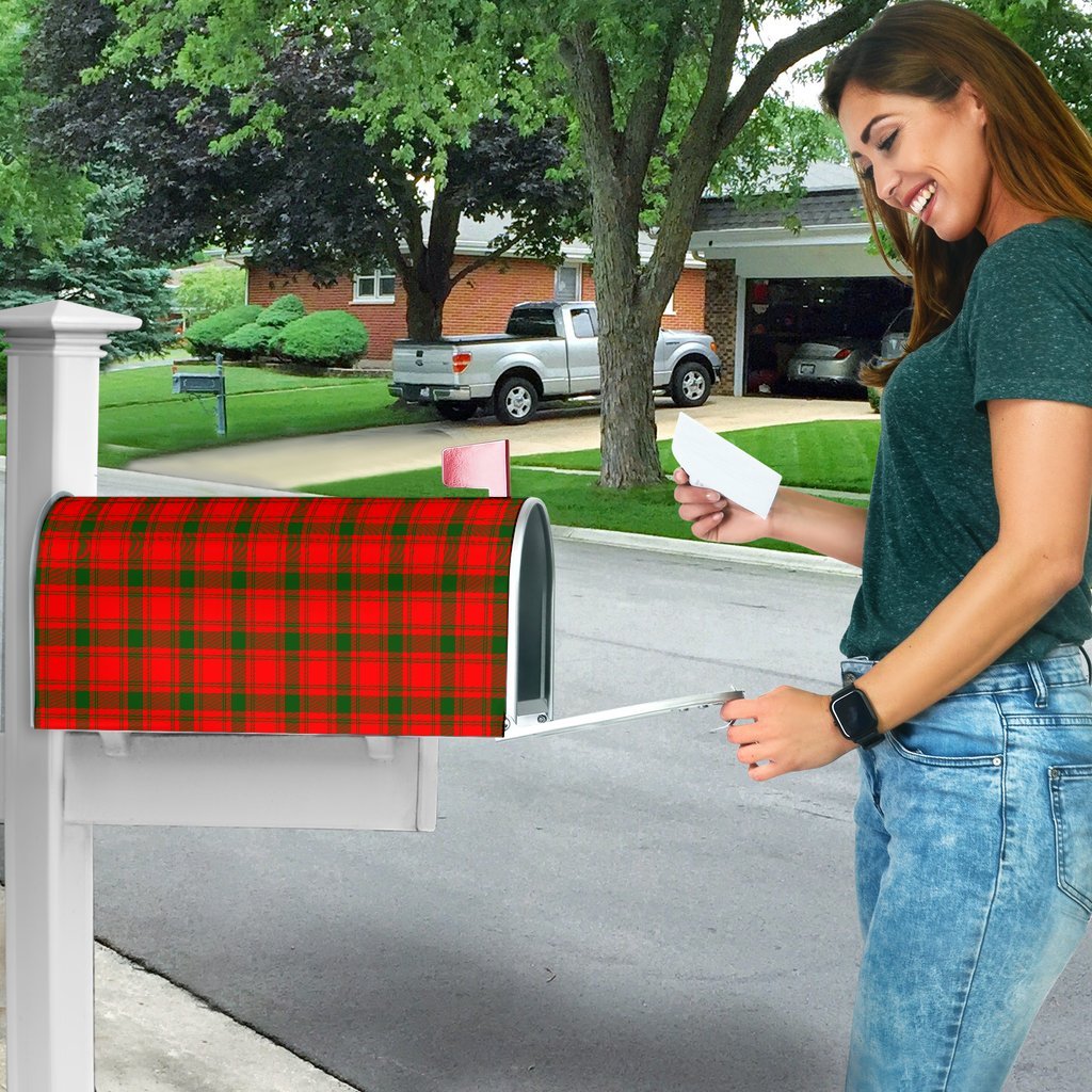 MacQuarrie Modern Tartan Mailbox