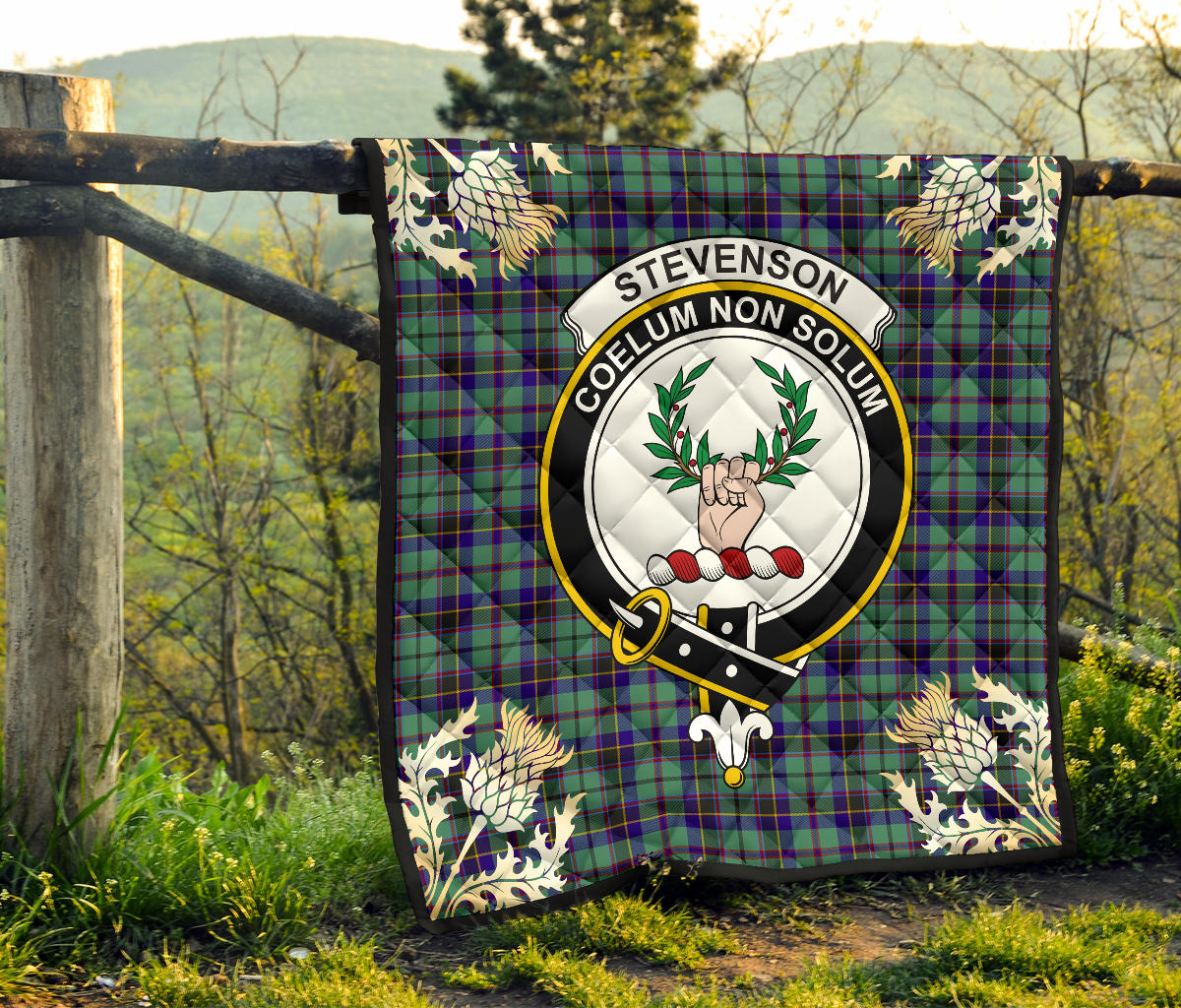 Stevenson Tartan Crest Premium Quilt - Gold Thistle Style SP